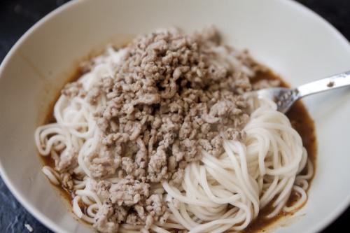 I first tried Dan Dan Mian in Chengdu, home of a major TCM teaching hospital in China. Sichuan Noodles